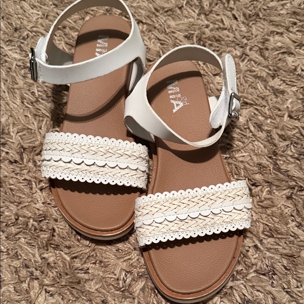 MIA Kids Cream and Tan Sandals